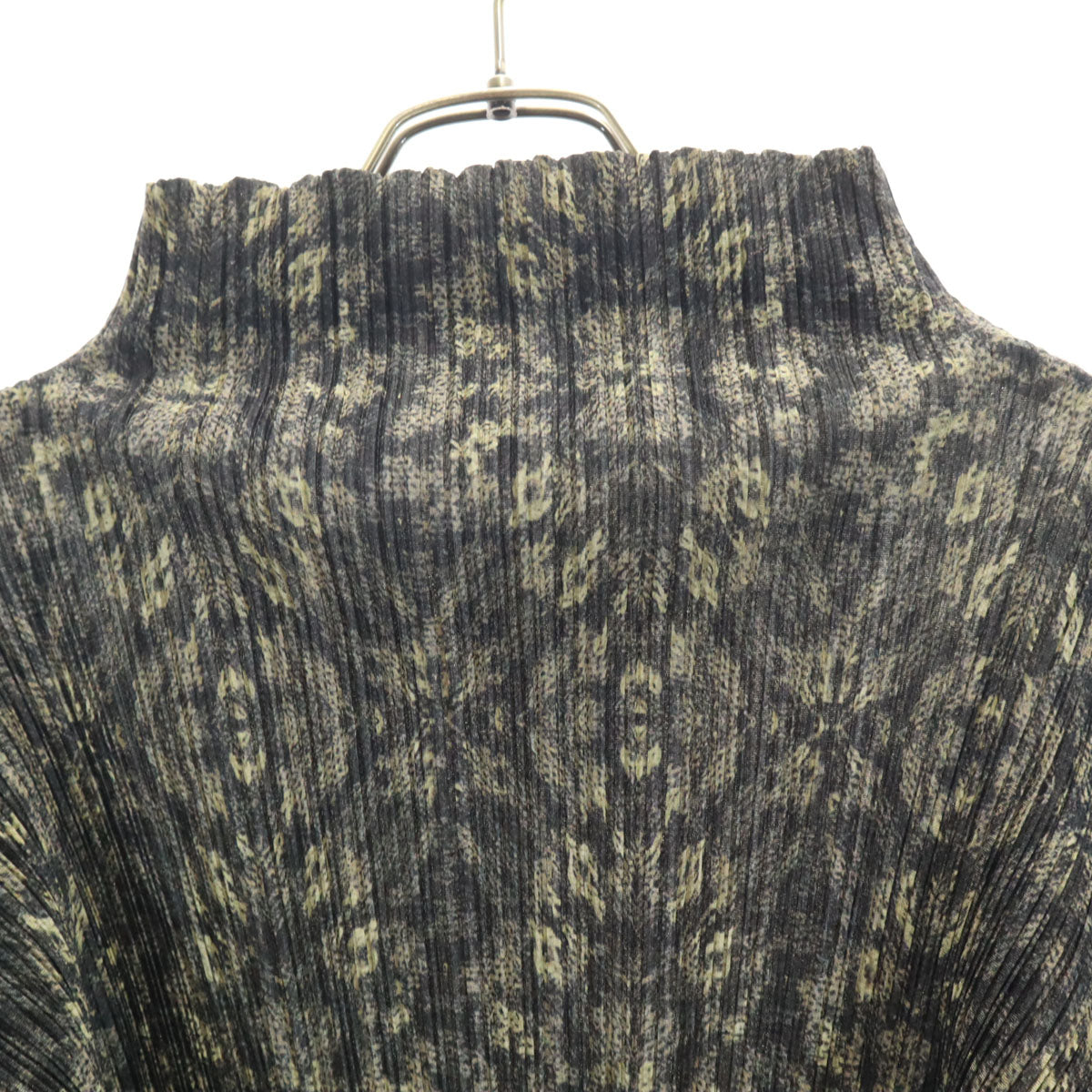 美品 PLEATS PLEASE プリーツプリーズ 日本製 総柄 長袖 ハイネック プリーツ カットソー 4 ブラック系 イッセイミヤケ レディース