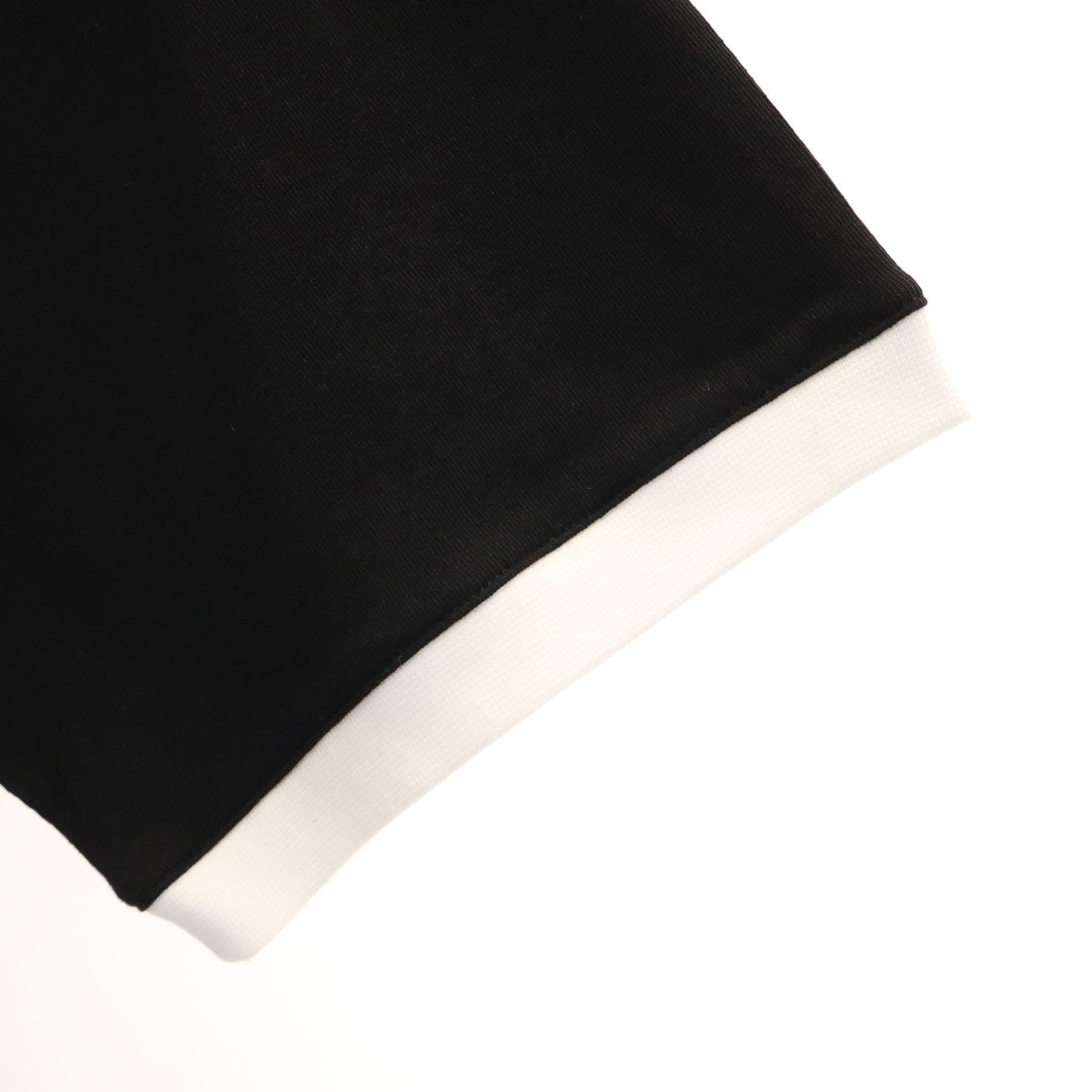 未使用 Emporio Armani エンポリオアルマーニ ブルガリア製 半袖 リンガー Tシャツ 16A ブラック キッズ