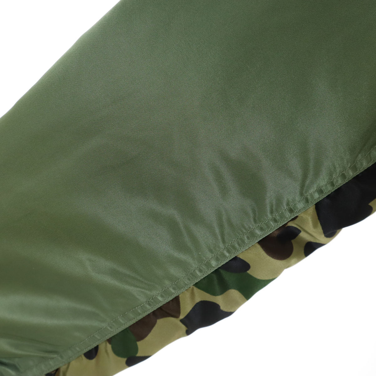 A BATHING APE アベイシングエイプ シャーク カモフラ柄 レイヤード フライトジャケット S カーキ MA-1 中綿 メンズ
