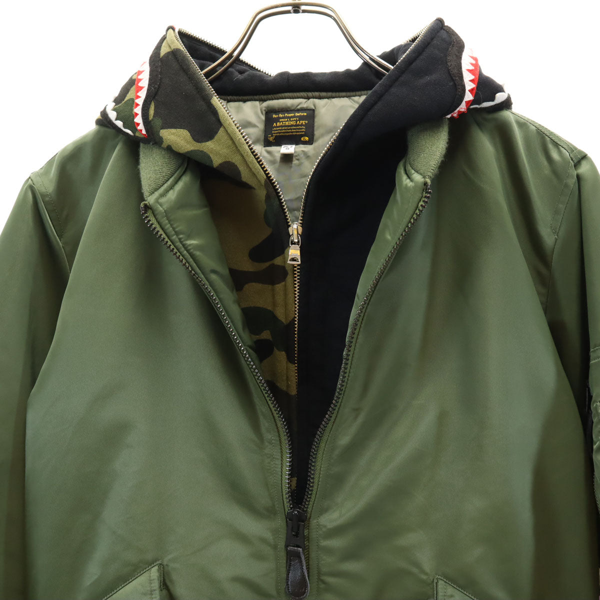 A BATHING APE アベイシングエイプ シャーク カモフラ柄 レイヤード フライトジャケット S カーキ MA-1 中綿 メンズ