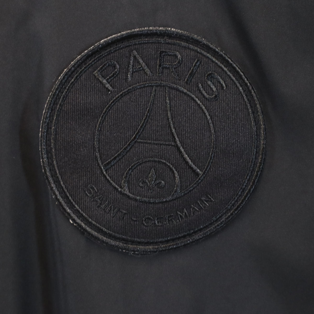 未使用 Paris Saint-Germain パリサンジェルマン クラブチーム ピステ L ブラック プルオーバー メンズ