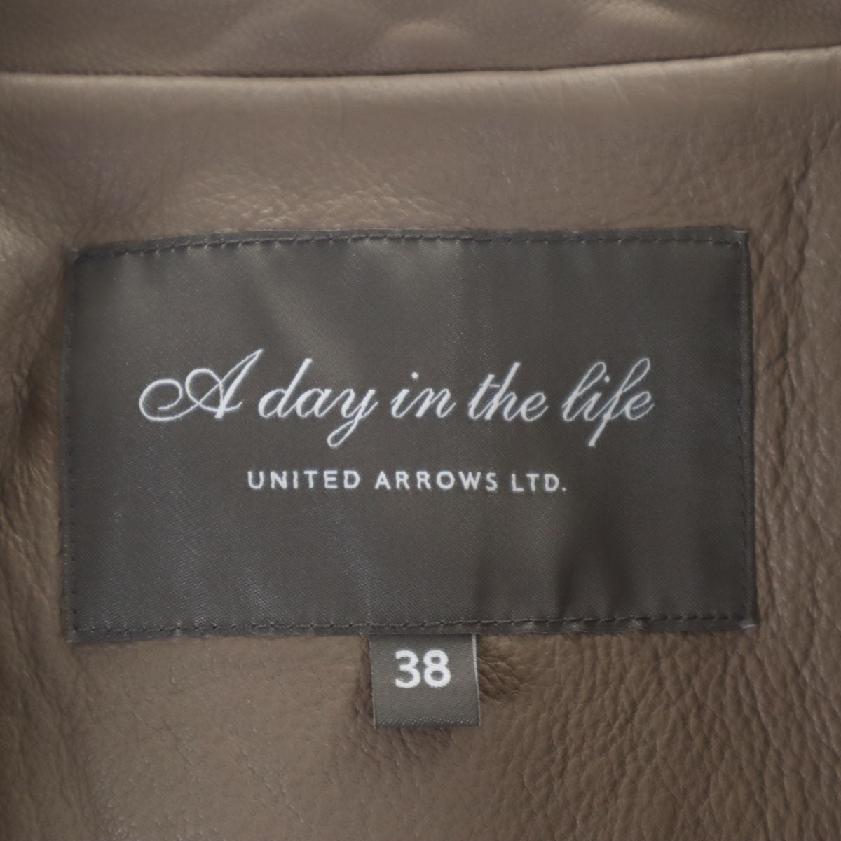 A day in the life UNITED ARROWS アデイインザライフユナイテッドアローズ シープスキン レザージャケット 38 ベージュ レディース