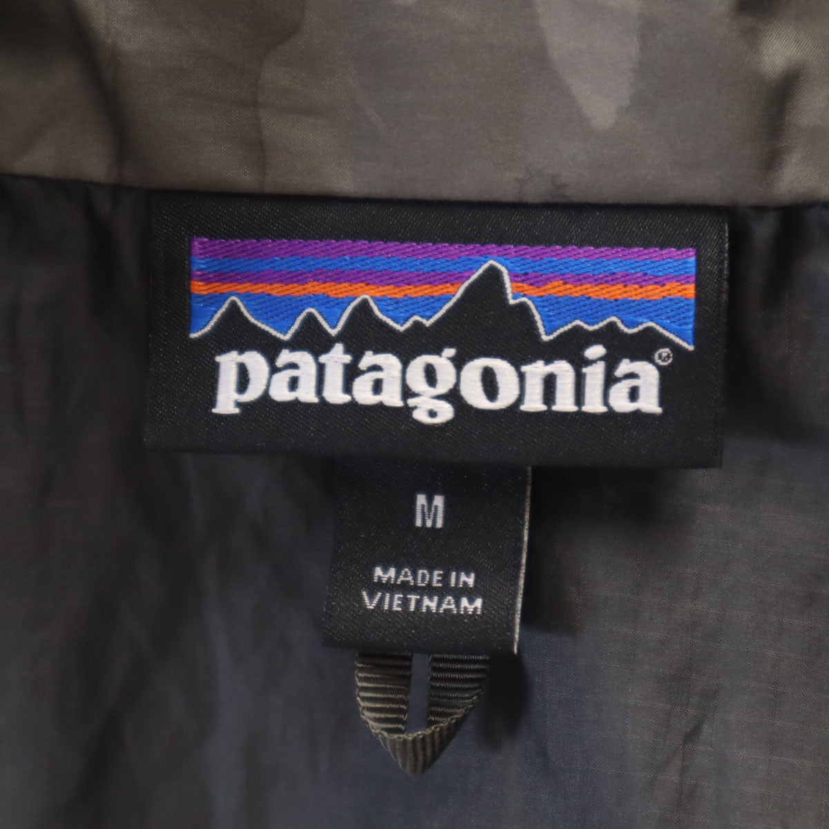 patagonia パタゴニア カモフラ柄 ウインドブレーカー M パープル 27237SP18 アウトドア 迷彩 ポケッタブル ジャケット メンズ