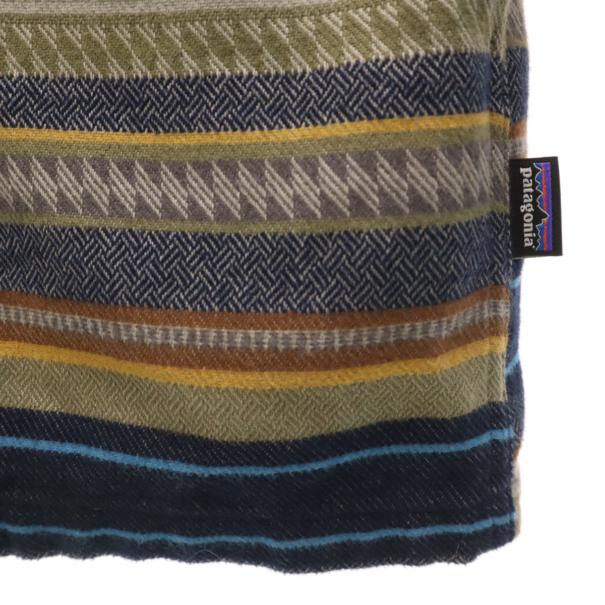 美品 patagonia パタゴニア ボーダー柄 長袖 フィヨルド ネルシャツ L マルチ 53947FA18 アウトドア メンズ