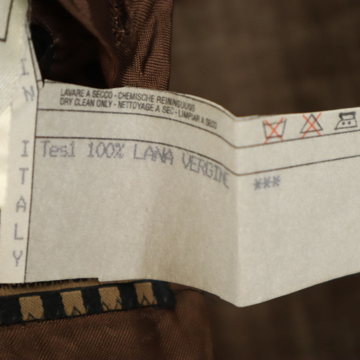 FENDI フェンディ イタリア製 ウールブレンド スーツ 上下 セットアップ ブラック メンズ