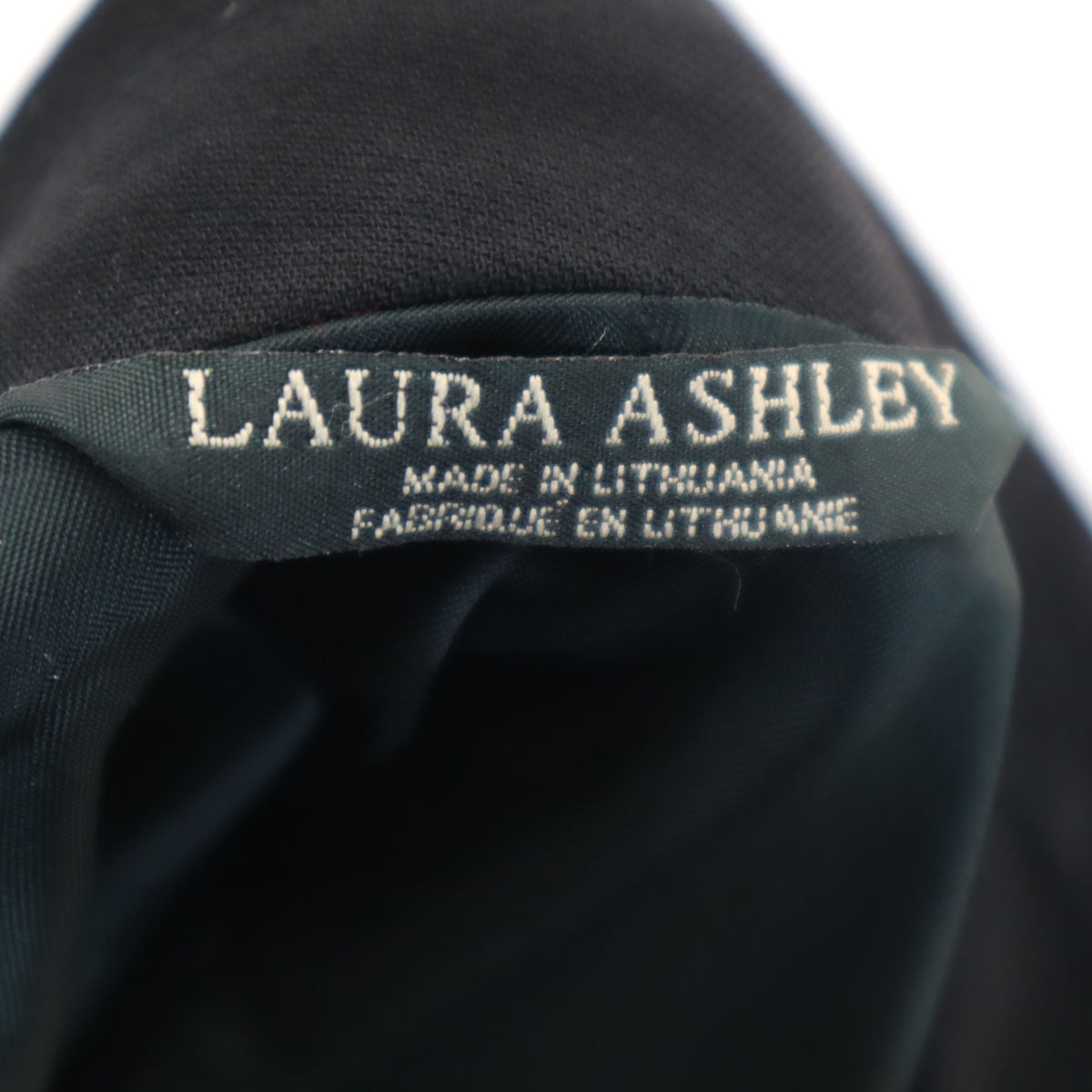Laura Ashley ローラアシュレイ スカートスーツ 上下 セットアップ 11/9 ブラック レディース