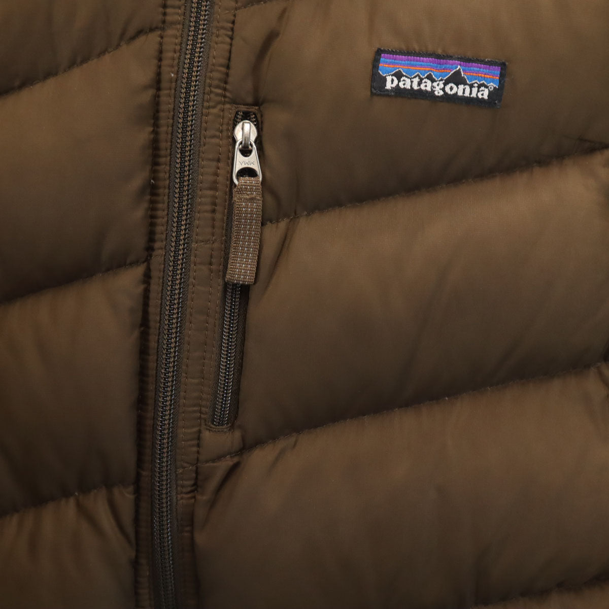 patagonia パタゴニア ダウンジャケット S 8 ブラウン 68575FA11 アウトドア キッズ