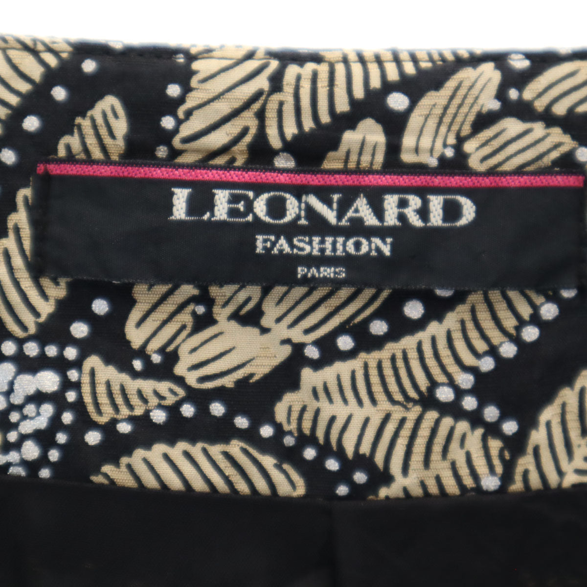 LEONARD レオナール 総柄 ノーカラー ジャケット 13AR ブラック系 レディース