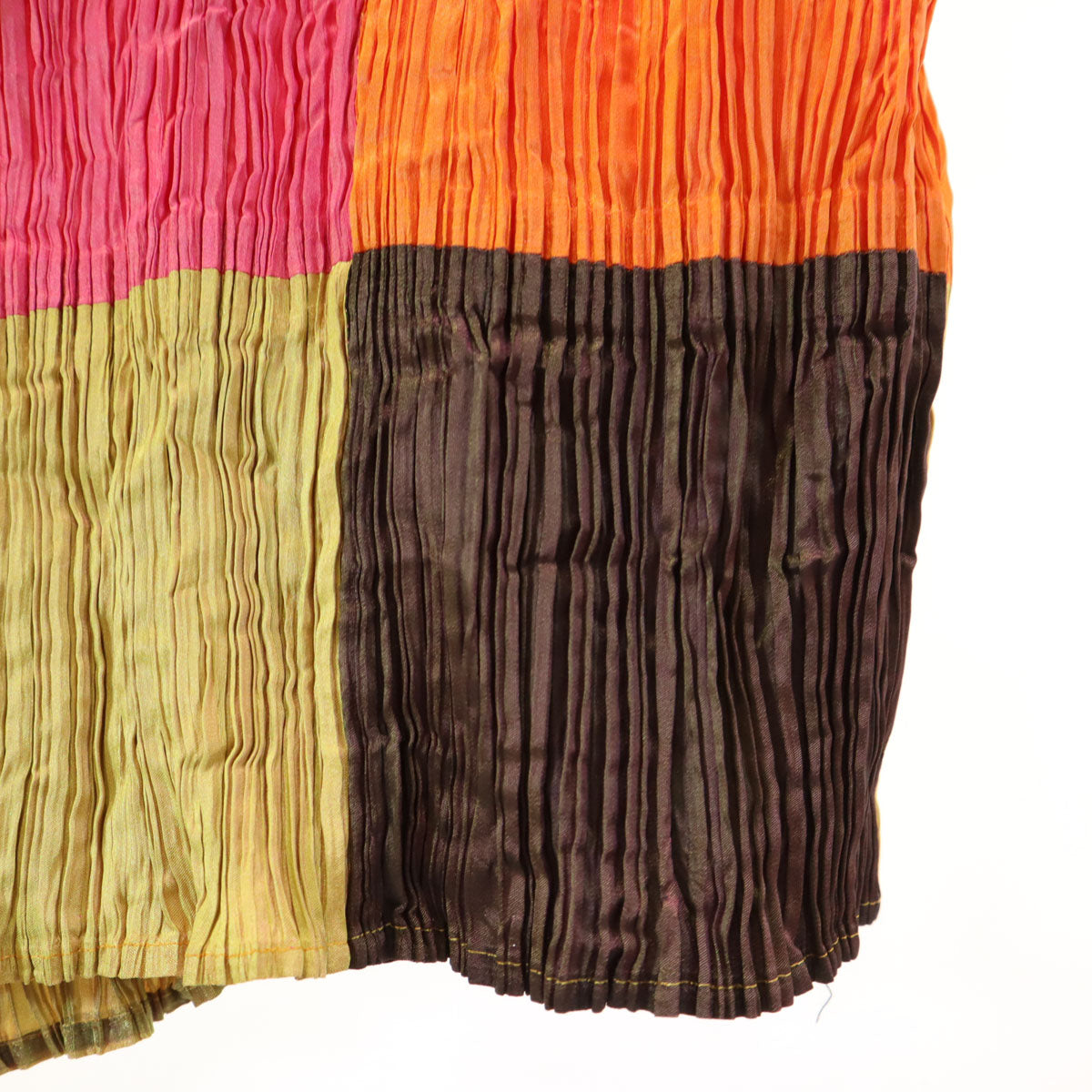 ISSEY MIYAKE イッセイミヤケ 長袖 スクエアネック プリーツ カットソー オレンジ トップス レディース