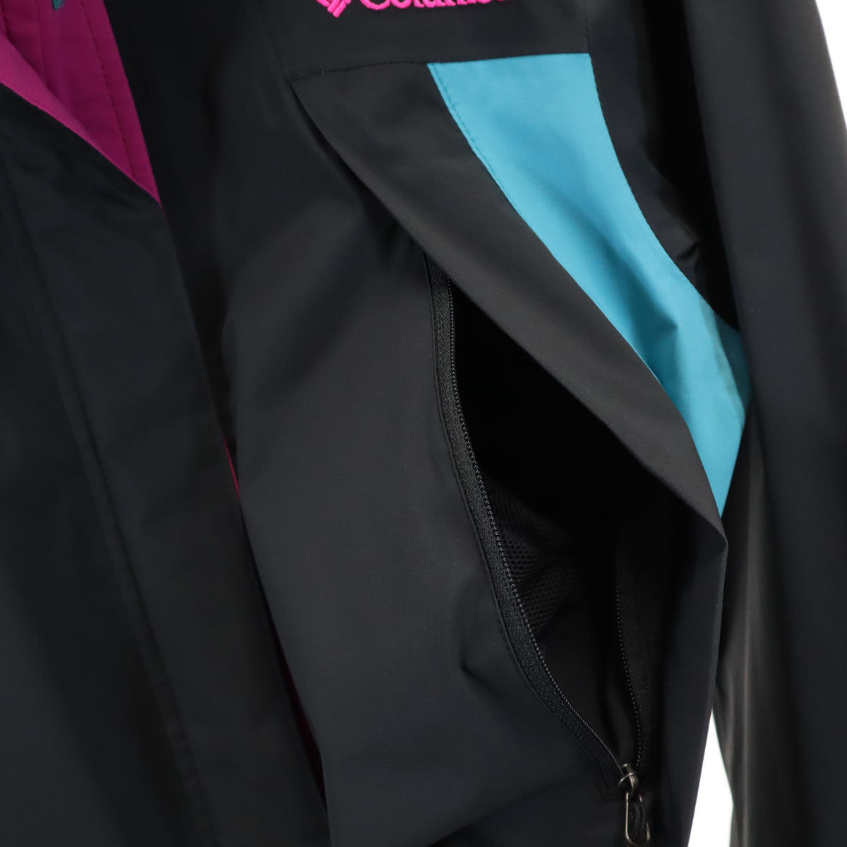 Columbia コロンビア ナイロンジャケット M 黒系 防水