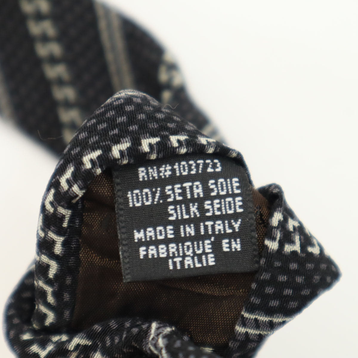 GIORGIO ARMANI ジョルジオアルマーニ イタリア製 シルク 斜ストライプ柄 ネクタイ ブラック系 メンズ