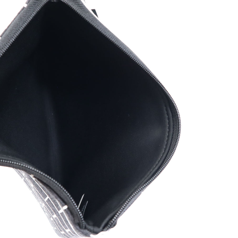 マークバイマークジェイコブス 未使用 総柄 タブレットケース  ブラック系 MARC BY MARC JACOBS タグ付き レディース