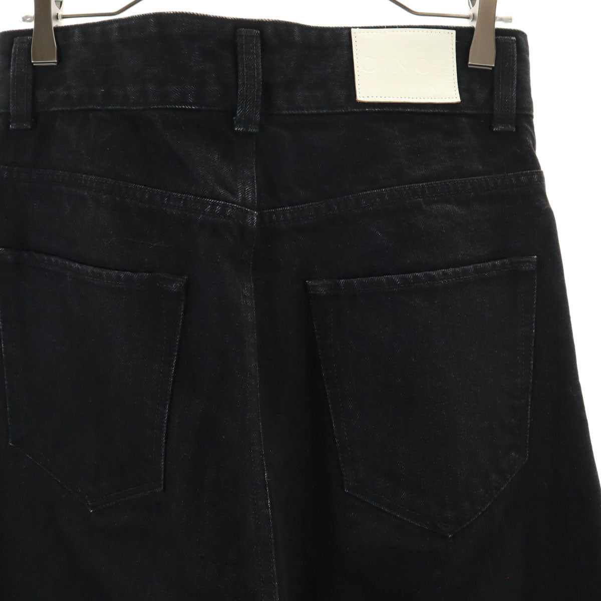 トゥエモントレゾア 日本製 テーパードデニムパンツ W24 ブルー ジーンズ シンチバック レディース
