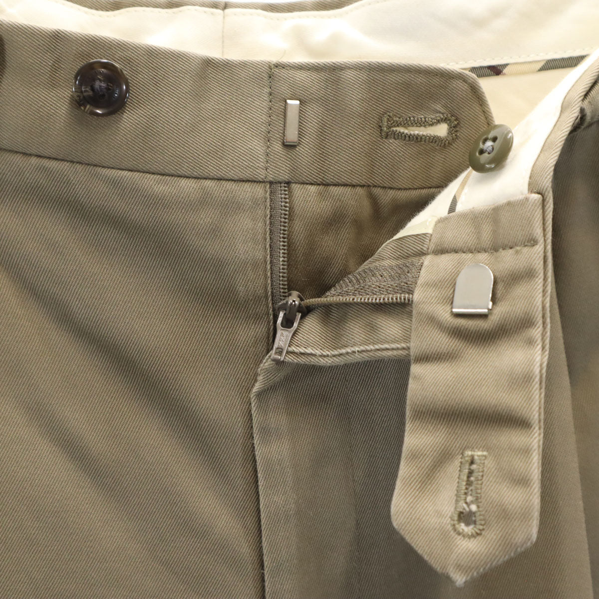 BURBERRY LONDON バーバリーロンドン トラウザー パンツ 82 グレー 三陽商会 タック メンズ