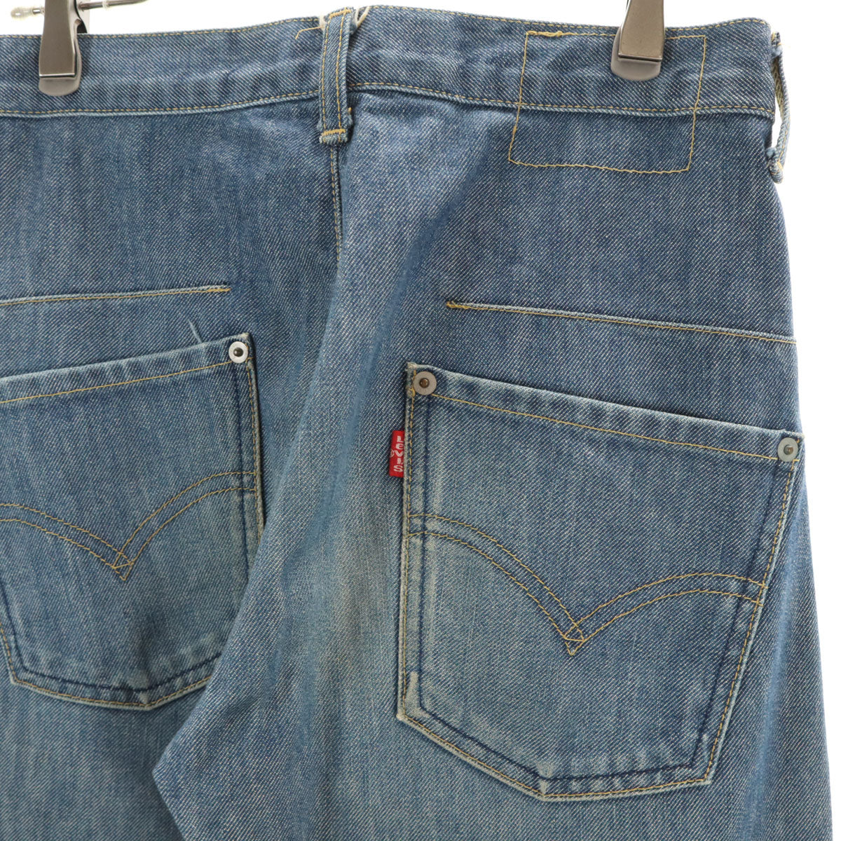 Levi's ENGINEERED JEANS リーバイス エンジニアードジーンズ 日本製 立体裁断 デニムパンツ w29 ブルー系 ジーンズ メンズ