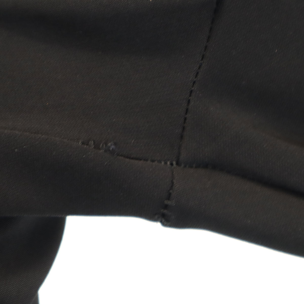 1PIU1UGUALE3 ウノピゥウノウグァーレトレ ジョガーパンツ XL 黒 メンズ