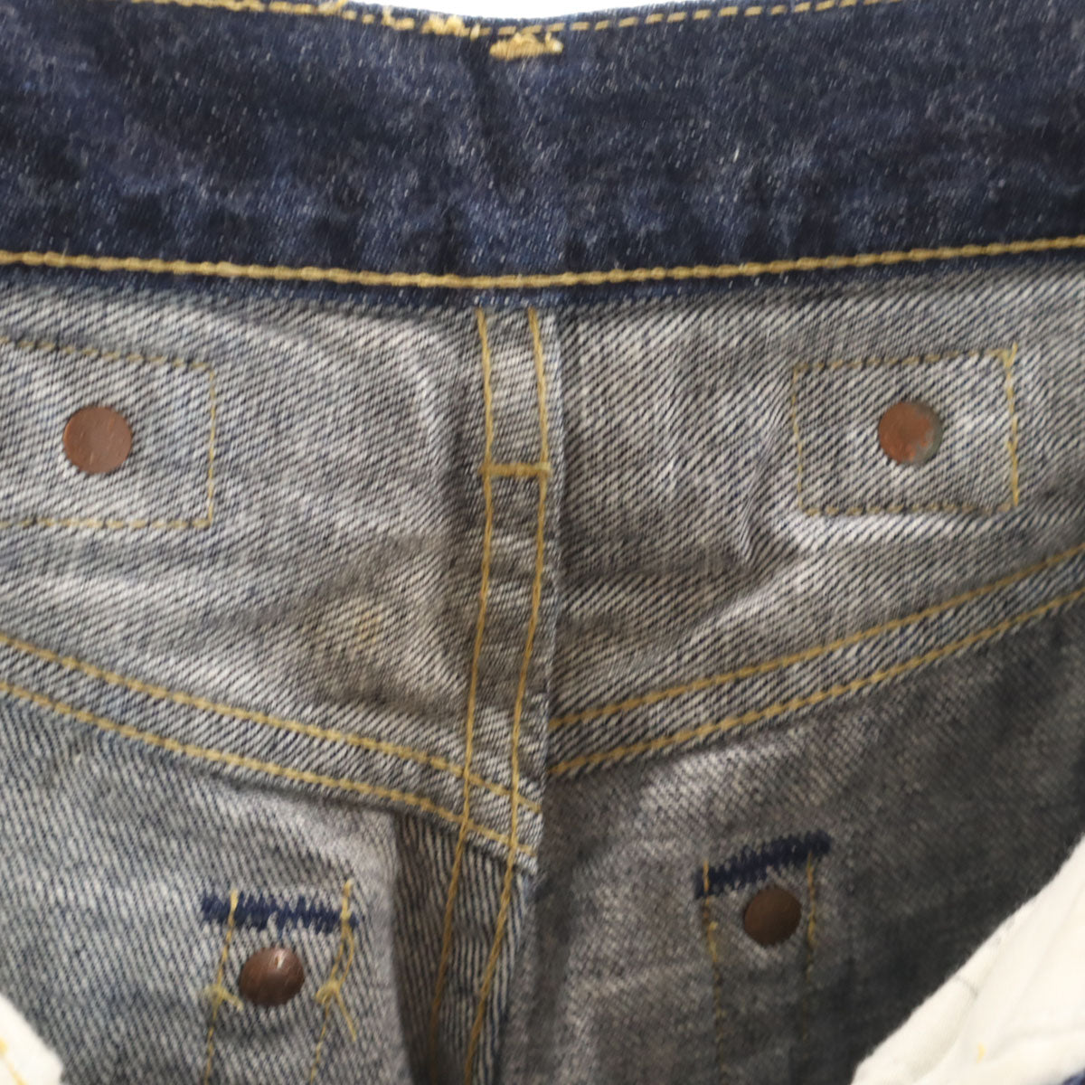 Levi's リーバイス 90s 702 日本製 ビッグE 赤耳 オールド ストレートデニムパンツ W28 インディゴ ジーンズ 隠しリベット セルビッチ シンチバック メンズ