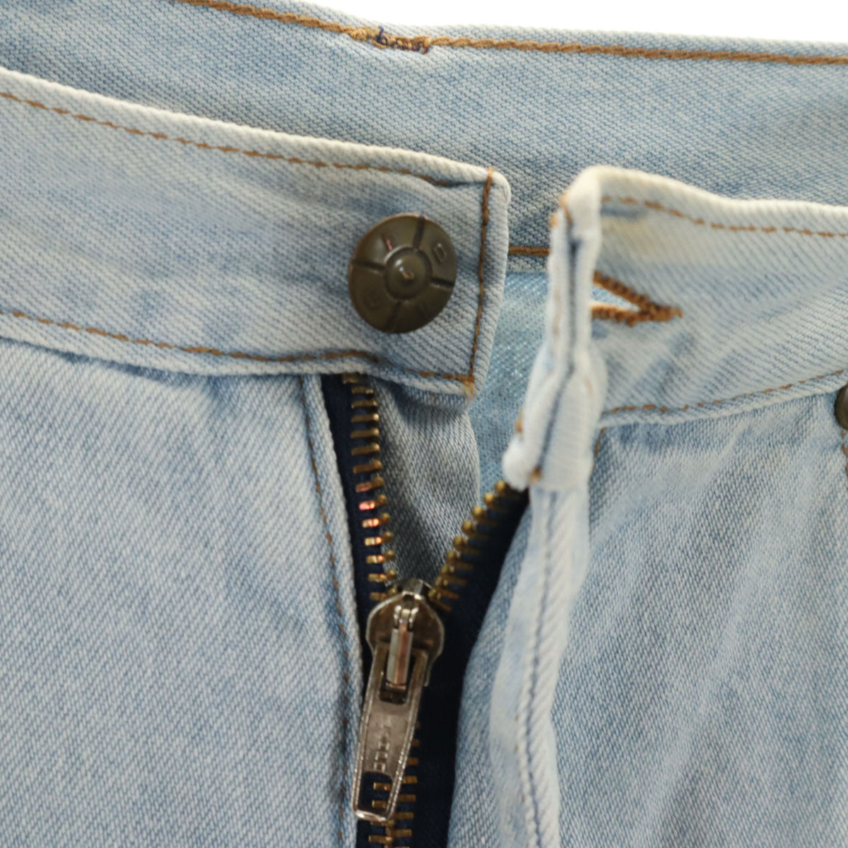 FENDI フェンディ イタリア製 テーパードデニムパンツ 42 アイスブルー ジーンズ レディース