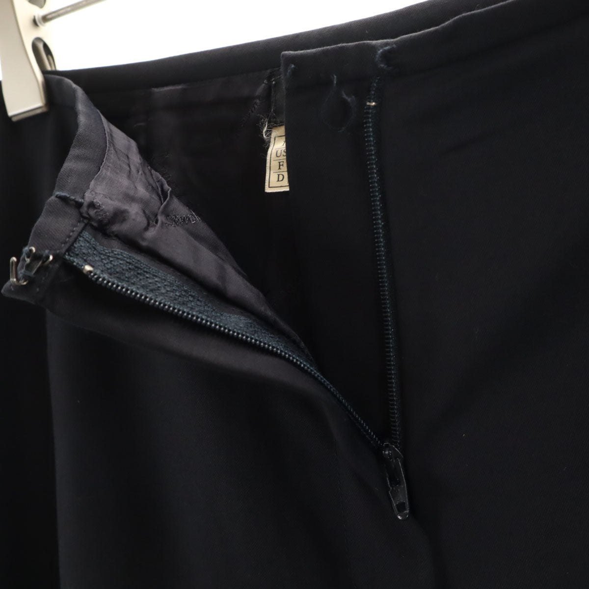 Salvatore Ferragamo サルヴァトーレフェラガモ イタリア製 パンツ 44 ブラック レディース