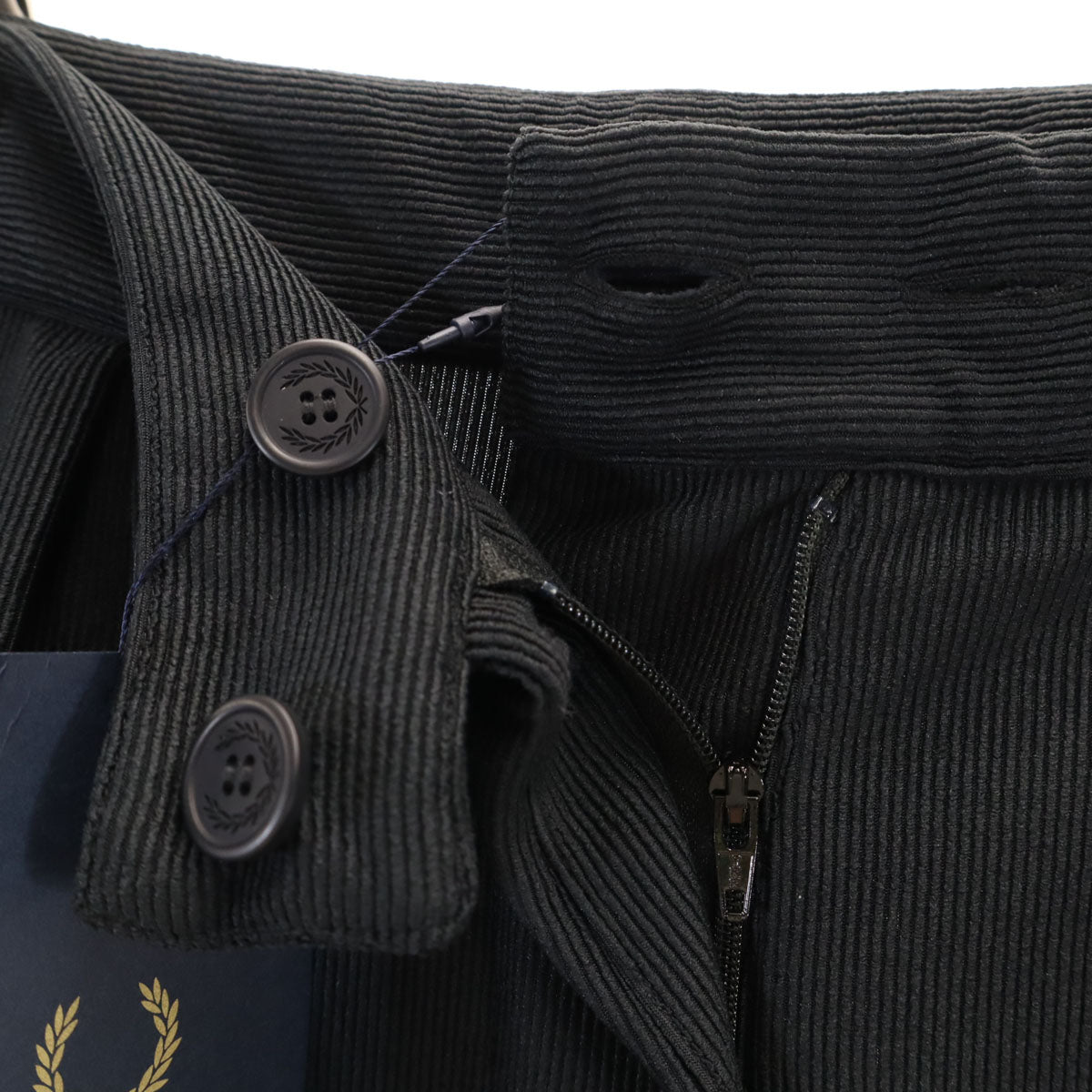 未使用 FRED PERRY フレッドペリー ポルトガル製 テーパードパンツ 8 ブラック レディース