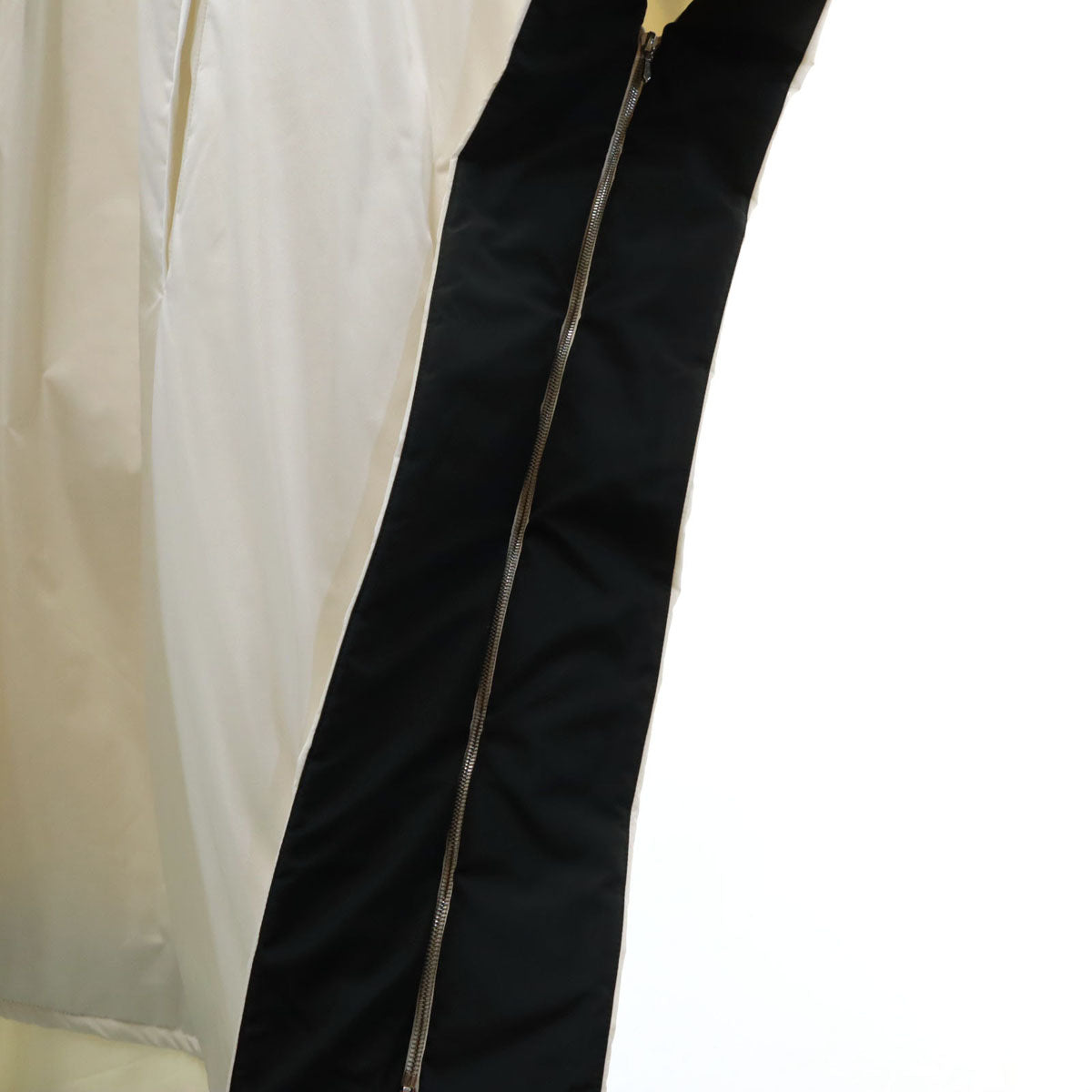 CYCLAS シクラス 日本製 ハイブリッドダウン ポンチョ F ホワイト レディース