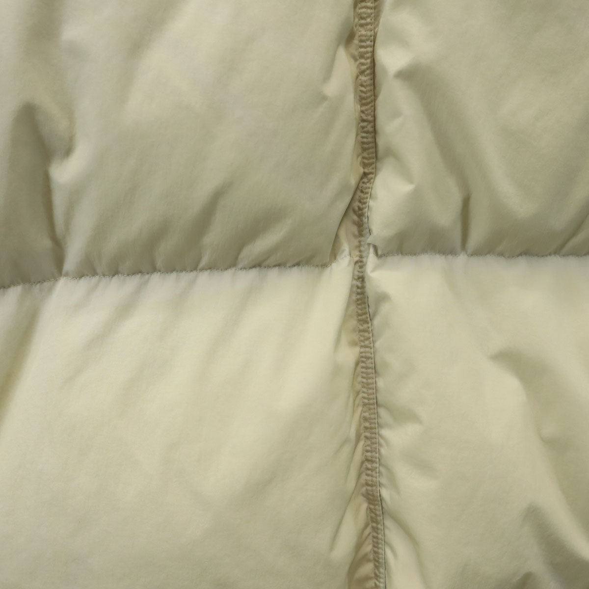 Emporio Armani エンポリオアルマーニ ダウンコート 46 アイボリー メンズ