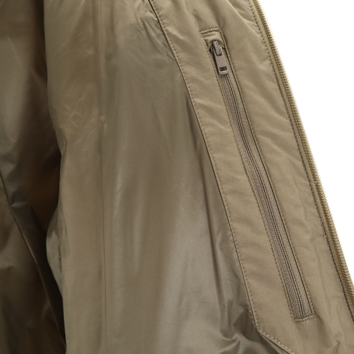 未使用 UNIQLO ユニクロ シームレス ダウンコート L カーキベージュ系 メンズ