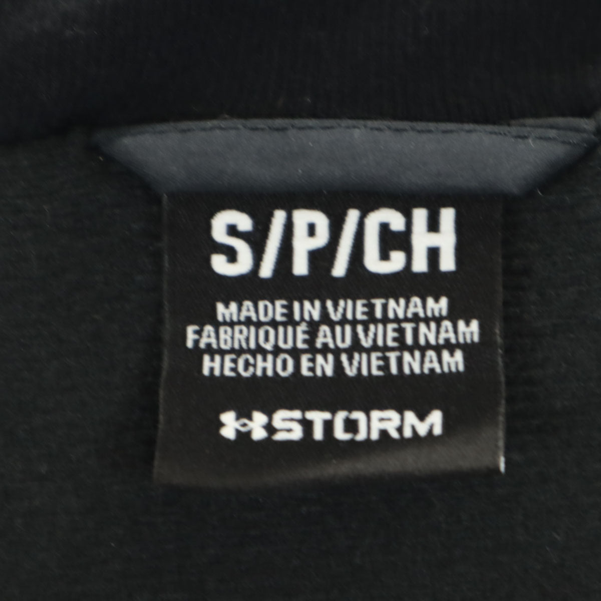 美品 UNDER ARMOUR アンダーアーマー ベンチコート S ブラック 中綿 メンズ