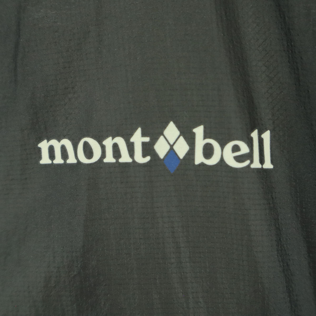 美品 mont-bell モンベル ワンポイントロゴ 長袖 ウインドブレーカー L ブラック アウトドア メンズ