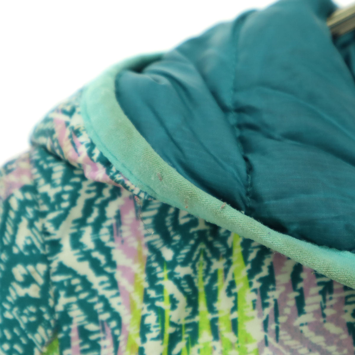 patagonia パタゴニア リバーシブル 総柄 ワンポイントロゴ 長袖 ダウンジャケット グリーン系 品番61371 キッズ