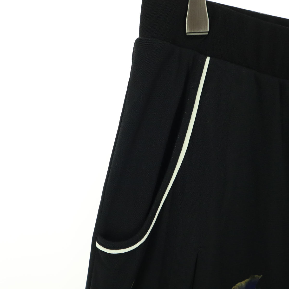 美品 VIVIENNE TAM ヴィヴィアンタム 日本製 花柄 ワイドパンツ 42 ブラック レディース