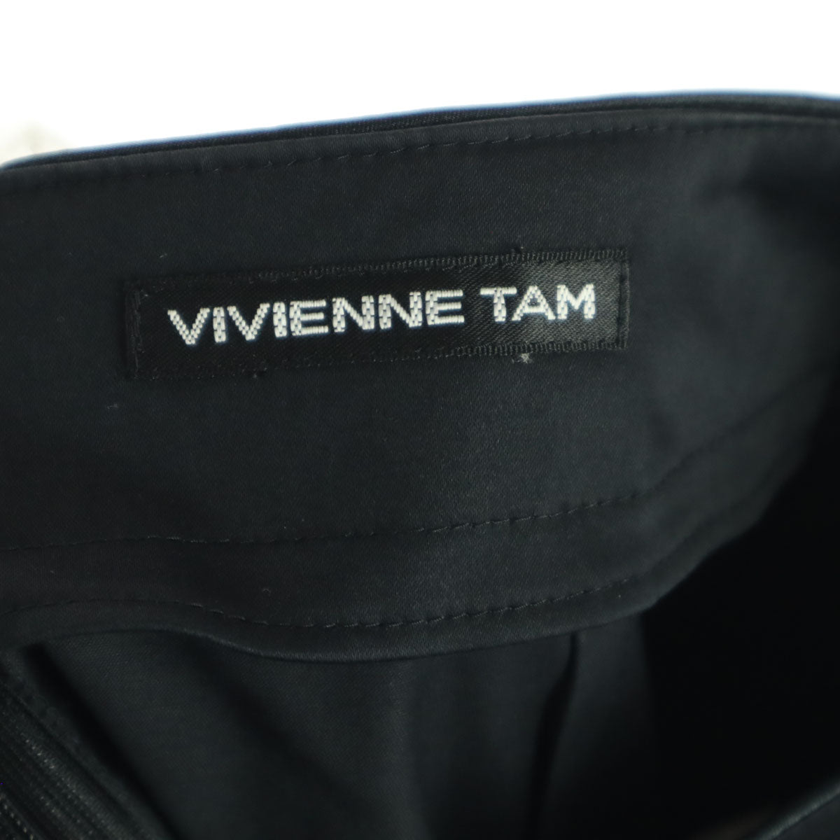 美品 VIVIENNE TAM ヴィヴィアンタム 日本製 ミディ丈 タイトスカート 0 ブラック レディース