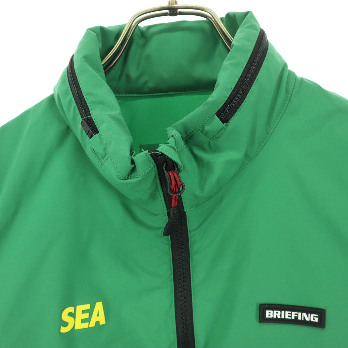 BRIEFING ブリーフィング WIND AND SEA ワンポイントロゴ 長袖 フード付 ジップジャケット M グリーン ウィンダンシー メンズ
