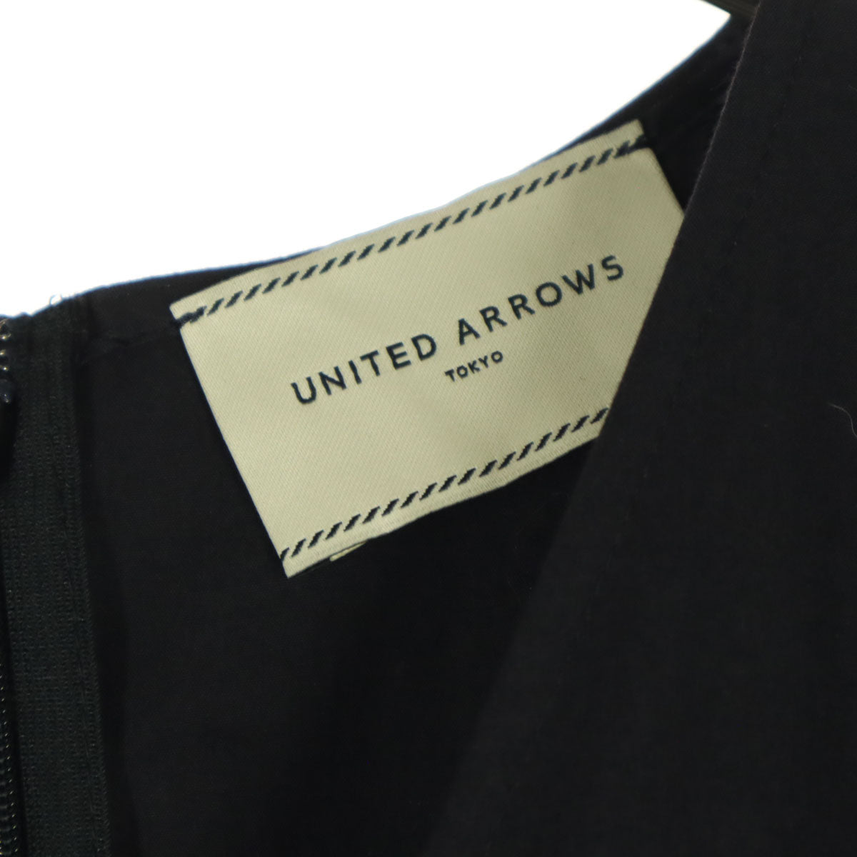 美品 UNITED ARROWS TOKYO ユナイテッドアローズトウキョウ 25ss ノースリーブ Vネック ロングワンピース 36 ブラック レディース
