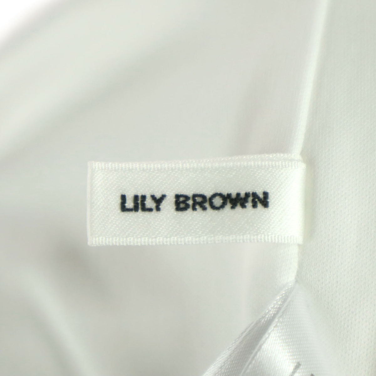 美品 Lily Brown リリーブラウン 23ss サテン カーゴパンツ 1 ホワイト LWFP231223 レディース
