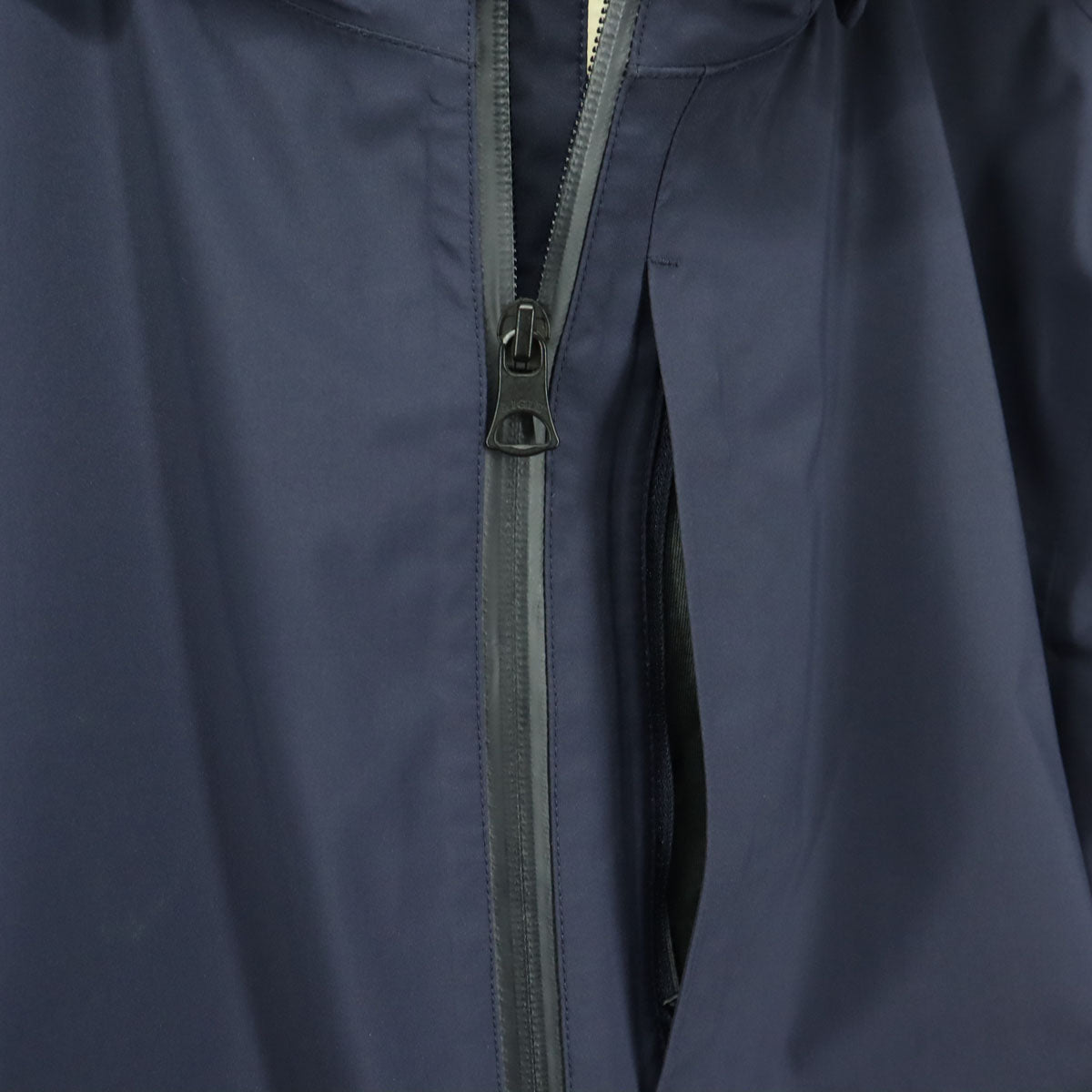 美品 AIGLE エーグル GORE-TEX 長袖 ロングフーデッド コート L ネイビー ゴアテックス 86220 メンズ