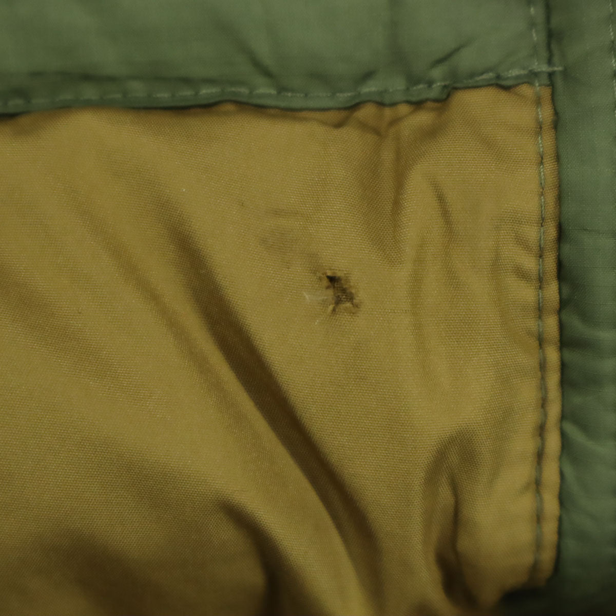 patagonia パタゴニア STY68207FA18 ワンポイントロゴ 長袖 ダウンパーカー M グリーン キッズ