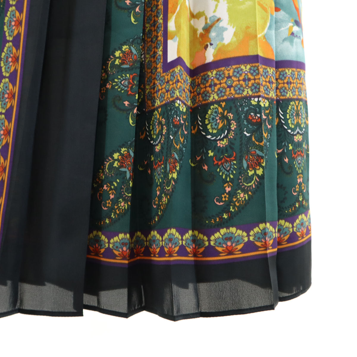 AMERI UNDRESSED アメリ スカーフモチーフプリント ロング丈 プリーツスカート グリーン レディース