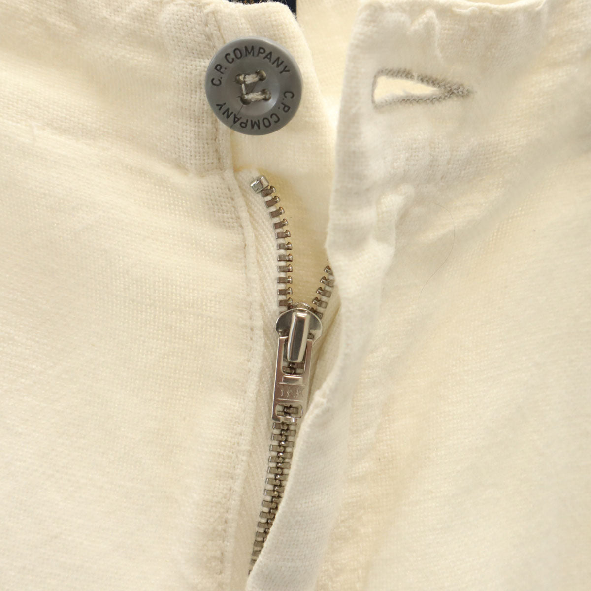 C.P.Company シーピーカンパニー リネンブレンド ハーフパンツ 140 オフホワイト キッズ