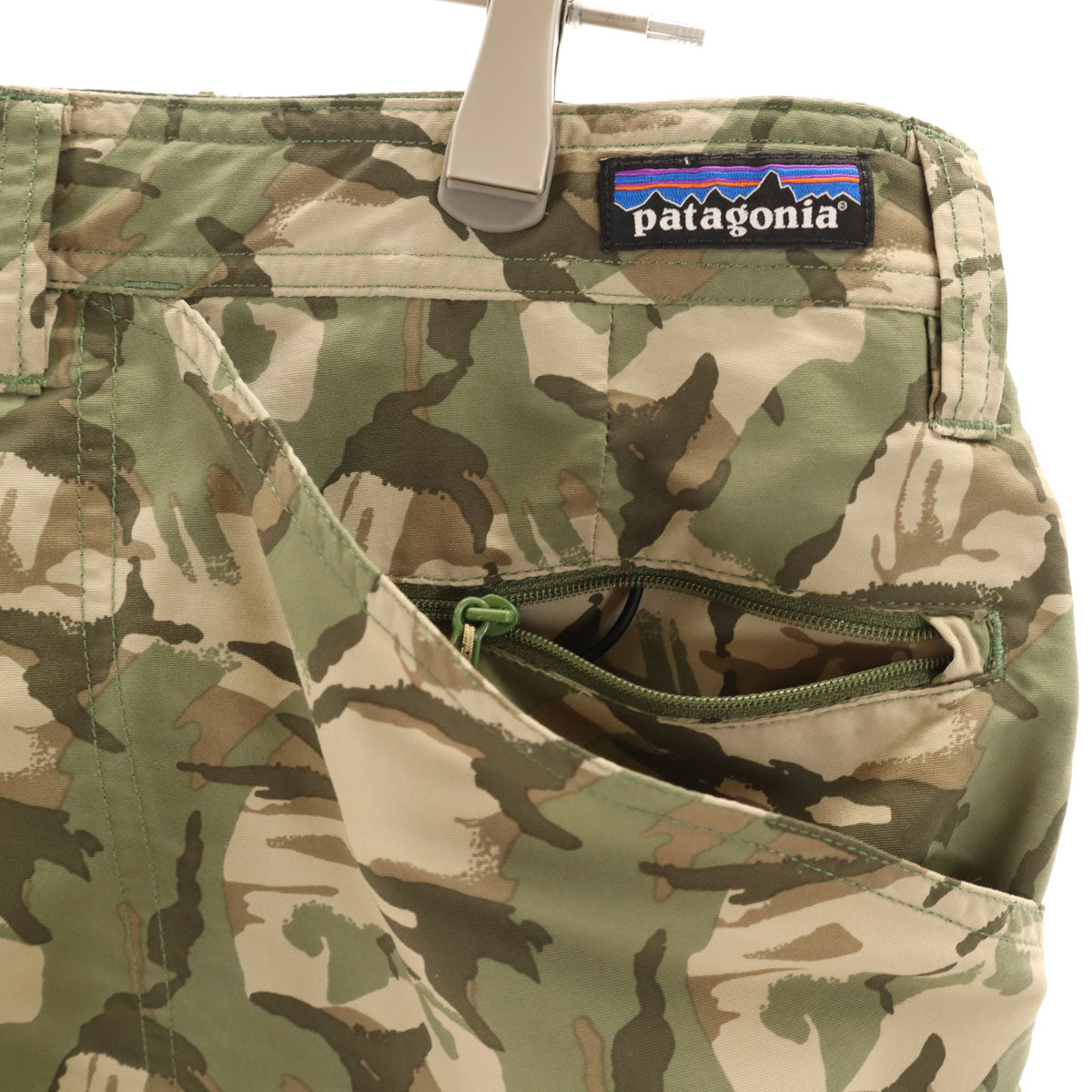 patagonia パタゴニア カモフラ柄 ショートパンツ W32 ベージュ 86585SP15 アウトドア 迷彩 メンズ