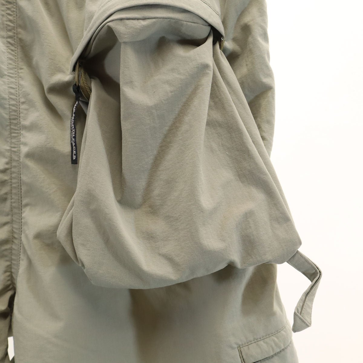 THE NORTH FACE ノースフェイス カーゴショートパンツ L グレー NT53401 アウトドア ポケッタブル メンズ
