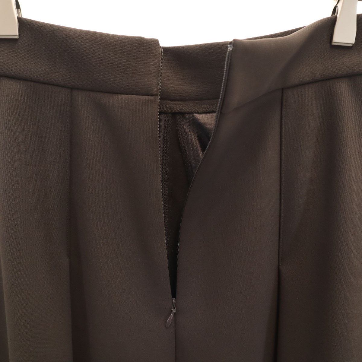 美品 FOXEY NEW YORK フォクシーニューヨーク 日本製 ミモレ丈 18771-SPSAY86 フレアスカート 40 ブラウン系 レディース