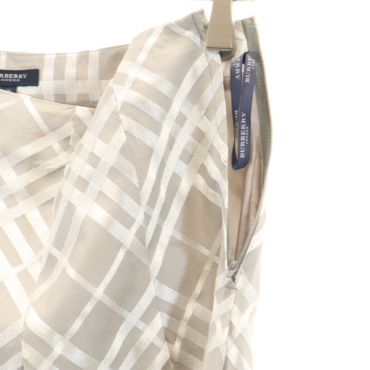 BURBERRY LONDON バーバリーロンドン 日本製 チェック柄 ミディ丈 フレアスカート 40 グレー 三陽商会 レディース