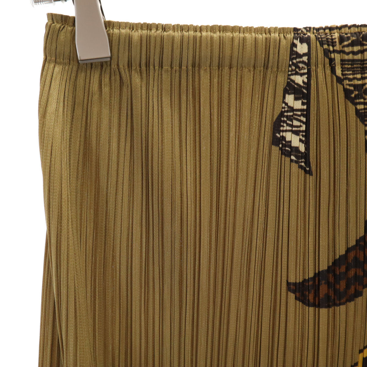 美品 PLEATS PLEASE プリーツプリーズ 日本製 フィッシュ柄 ロング丈 プリーツスカート 3 オリーブブラウン イッセイミヤケ レディース