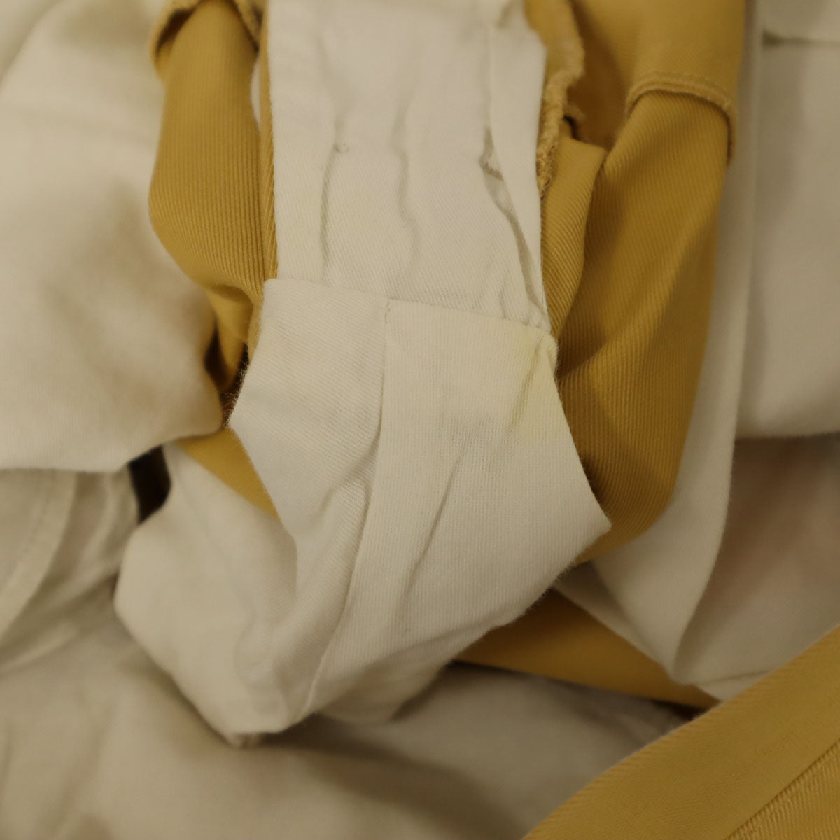 LOUIS VUITTON ルイヴィトン イタリア製 ハーフパンツ 40 山吹色 レディース