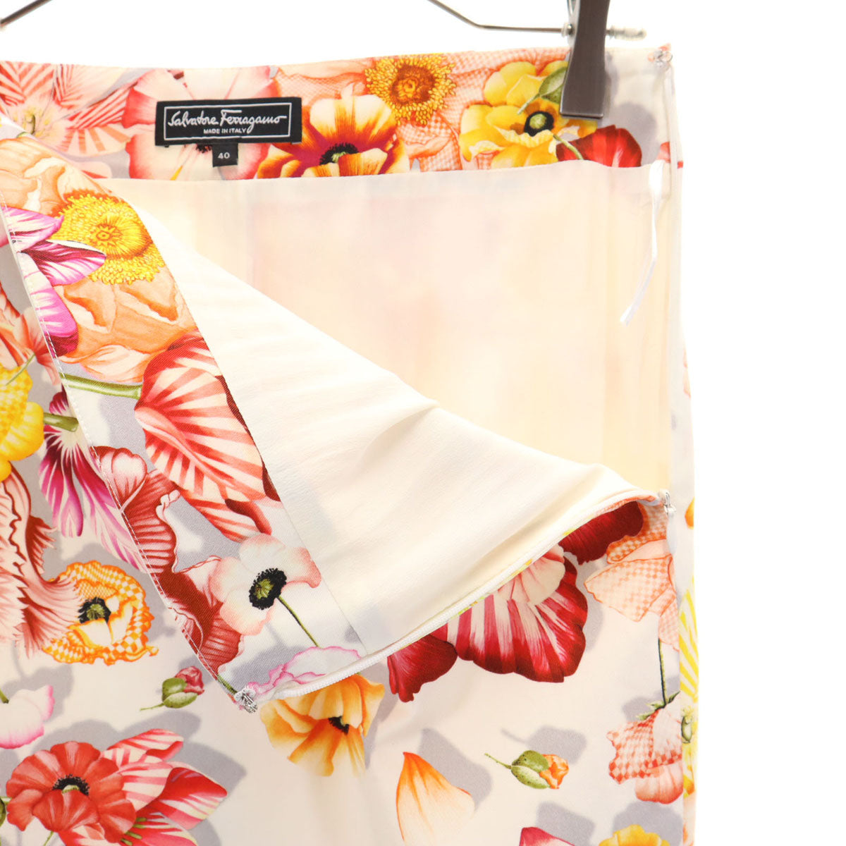 Salvatore Ferragamo サルヴァトーレフェラガモ イタリア製 花柄 ミニ丈 タイトスカート 40 ホワイト レディース