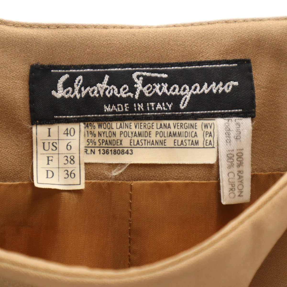 Salvatore Ferragamo サルヴァトーレフェラガモ 90s イタリア製 オールド ミディ丈 タイトスカート 40 ベージュブラウン レディース