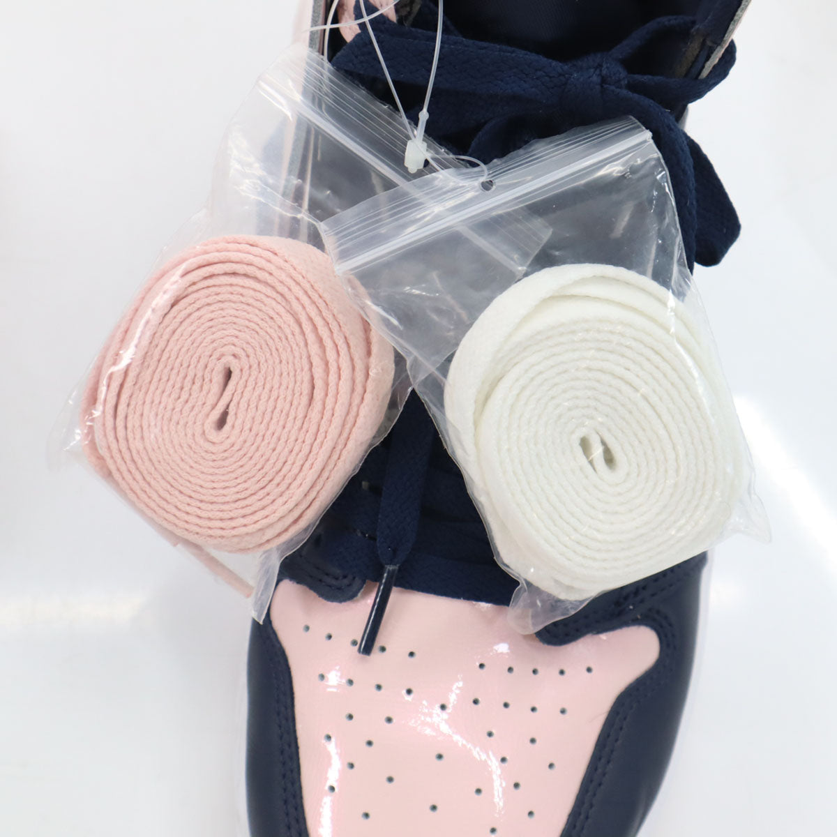 NIKE ナイキ エアジョーダン 1 レトロ ハイ OG SE スニーカー 29 ネイビー DD9335-641 シューレース付き レディース