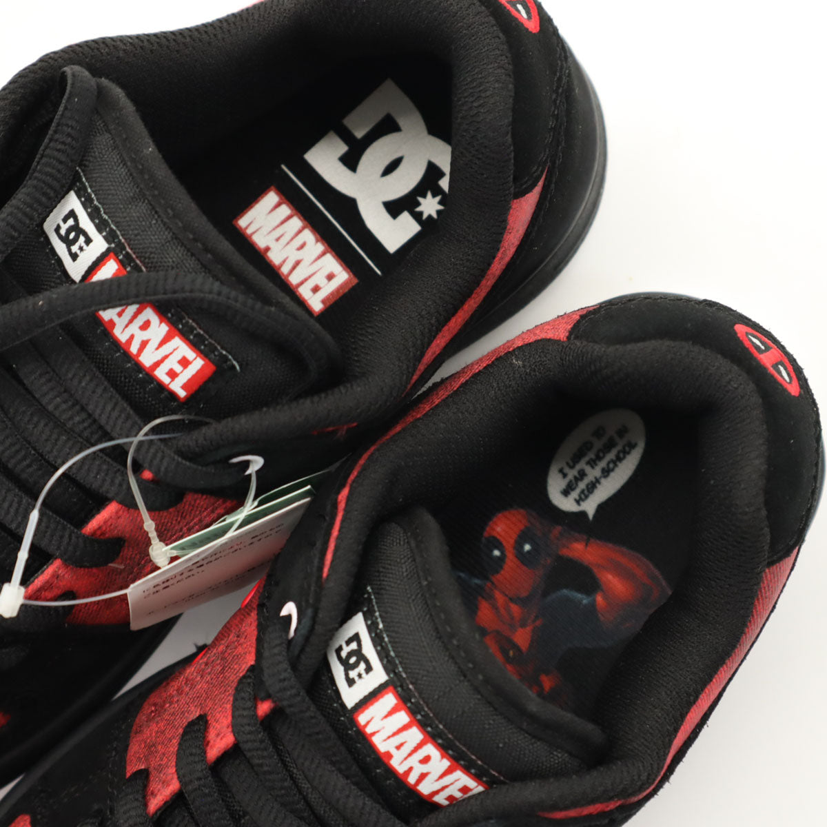 未使用 DC SHOES ディーシーシューズ スニーカー UK4.5 レッド MARVEL マーベル コラボ レディース