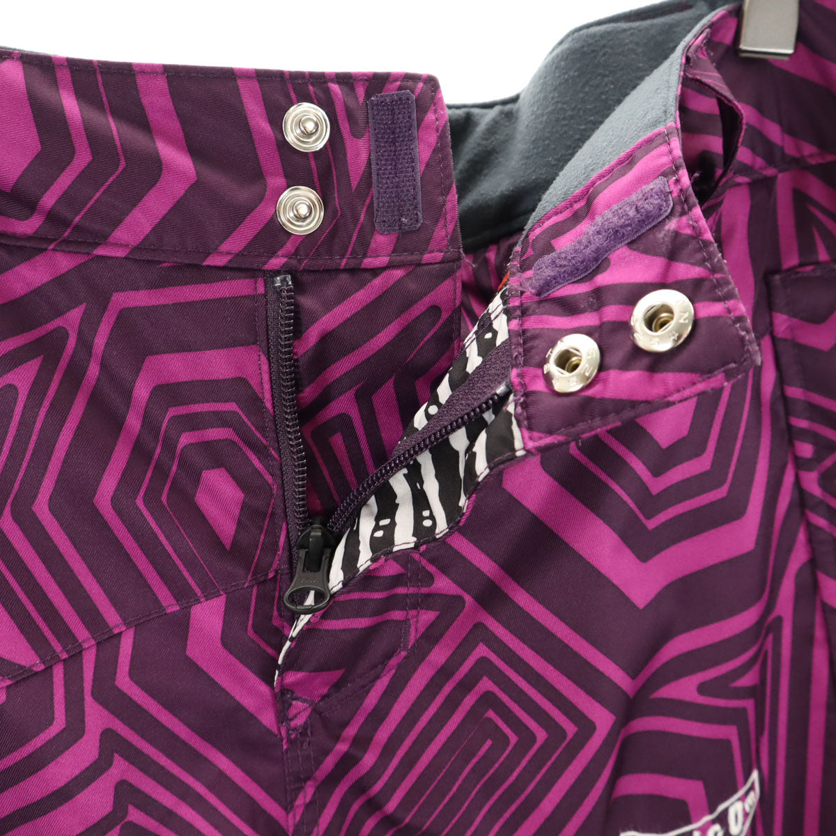 VOLCOM ボルコム NIMBUS 総柄 スノーボード パンツ L パープル系 スキー メンズ